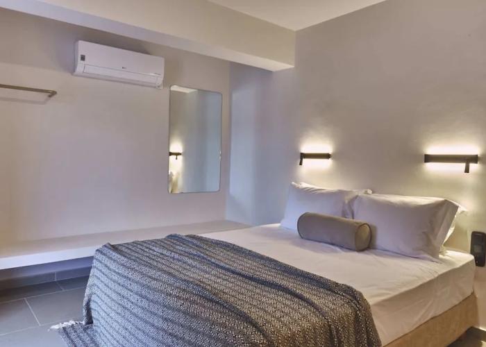 Amal Kythnos Suites