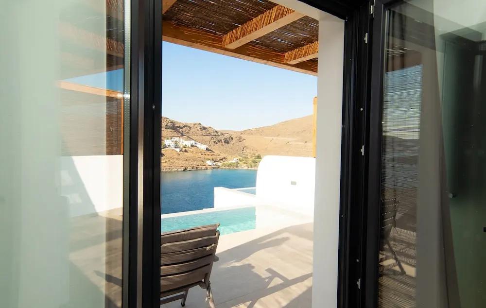 фото Ble Kythnos Suites