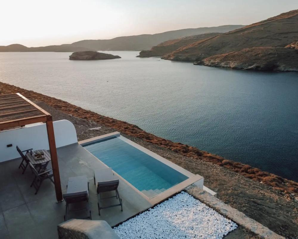 фото Ble Kythnos Suites