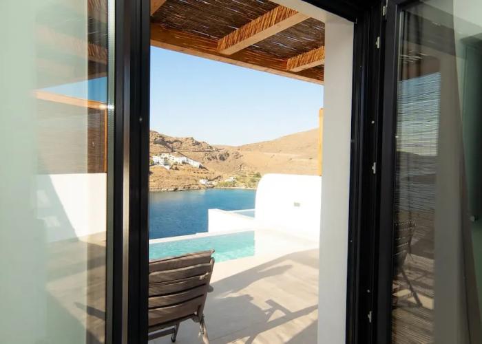 Ble Kythnos Suites