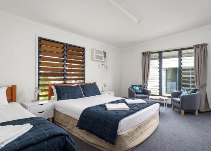 Tin Can Bay's Sleepy Lagoon Motel