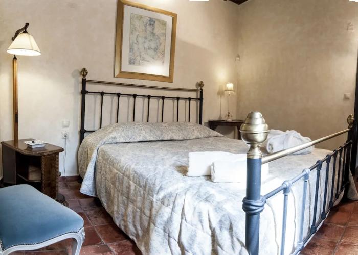 Ostra Menalon Luxury Suites