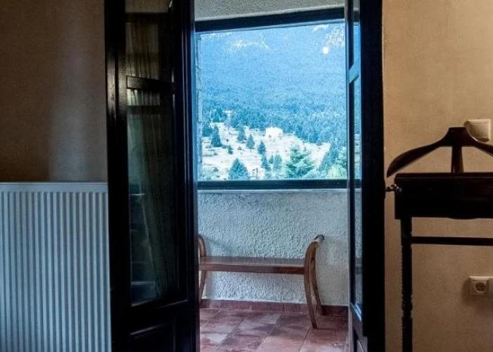 Ostra Menalon Luxury Suites