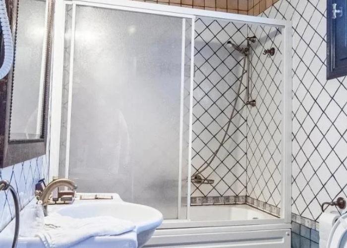 Ostra Menalon Luxury Suites