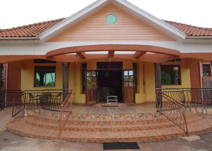 Impala Suites Hotel