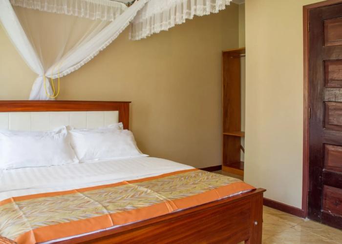 Jinja Safari Hotel