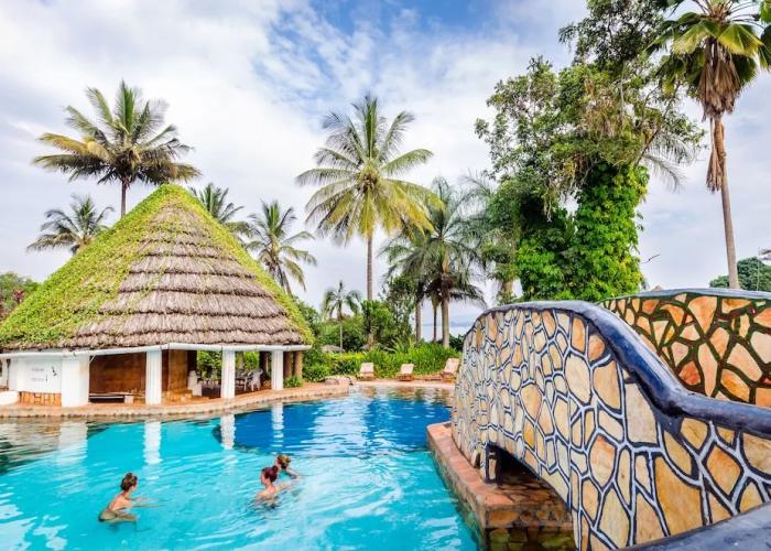 Kingfisher Safaris Resort Hotel