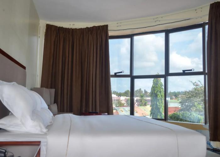 Igar Plaza Hotel