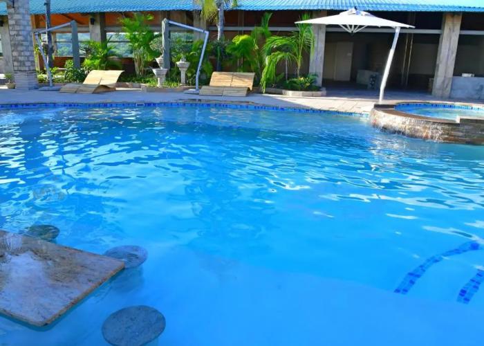 Lake Safari Lodge