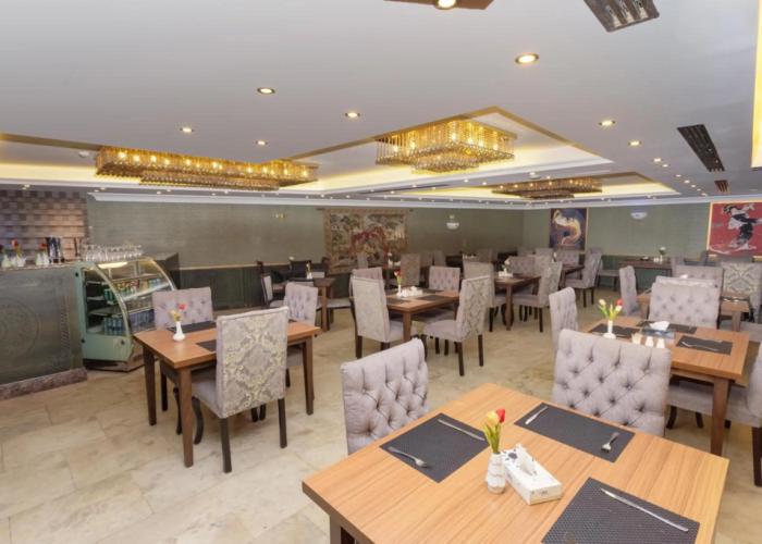 Strand Hotel