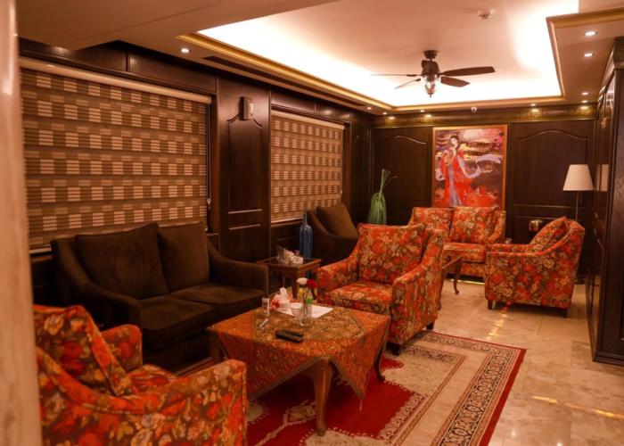 Strand Hotel