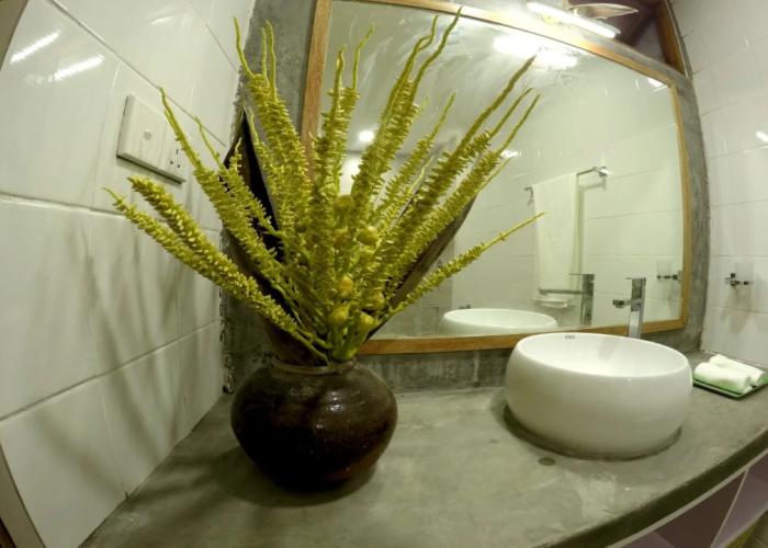 Dhiffushi White Sand Beach Hotel