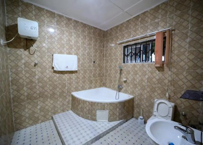 RiverBreeze Hotel