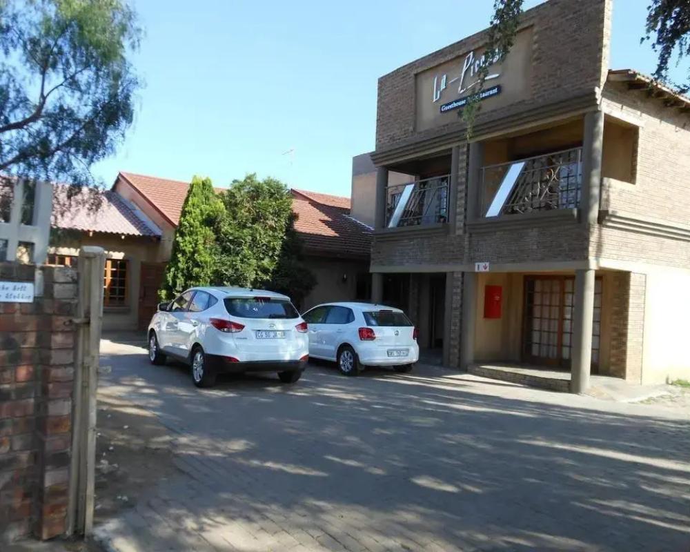 La Picasso Guesthouse