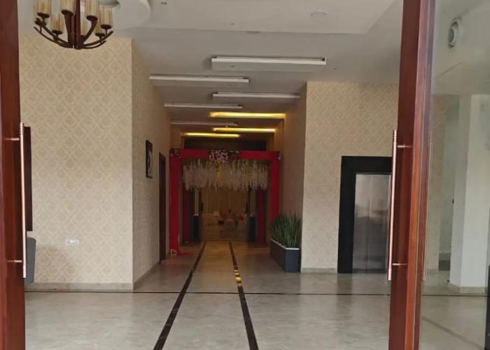 7 Vachan Lawns And Banquet