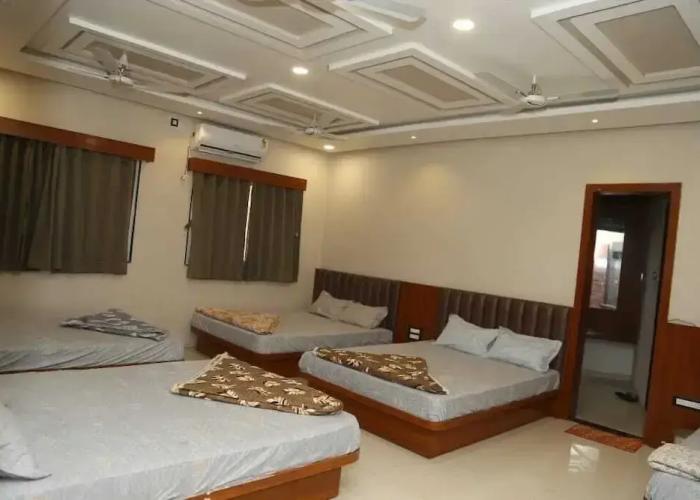Purnima Hotel