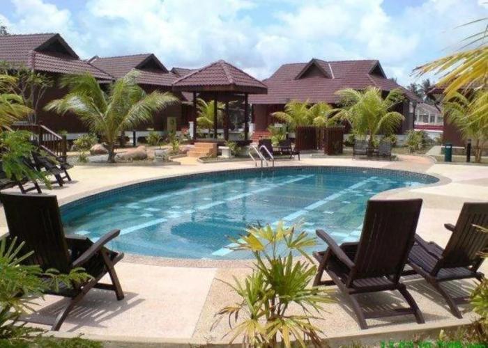 Ulek Beach Resort