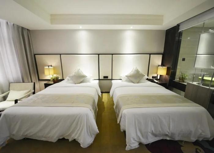 Dongfang Xuanyi Holiday Hotel