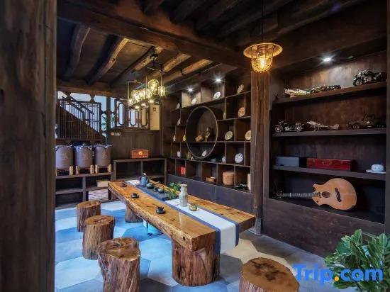 fanhua Light Luxury Inn