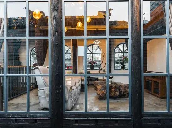 Tengchong Heshun Sufengtang Panoramic Holiday Inn