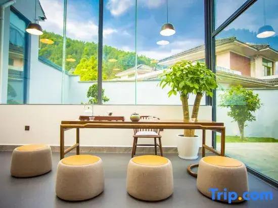 Yunqi Courtyard Hot Spring Inn