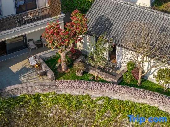 Tengchong Yunhaiju Hot Spring Courtyard Inn