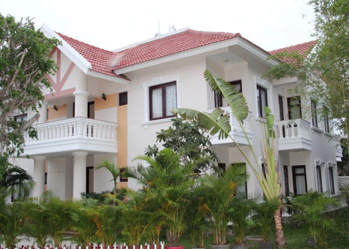 GM Doc Let Beach Resort & Spa