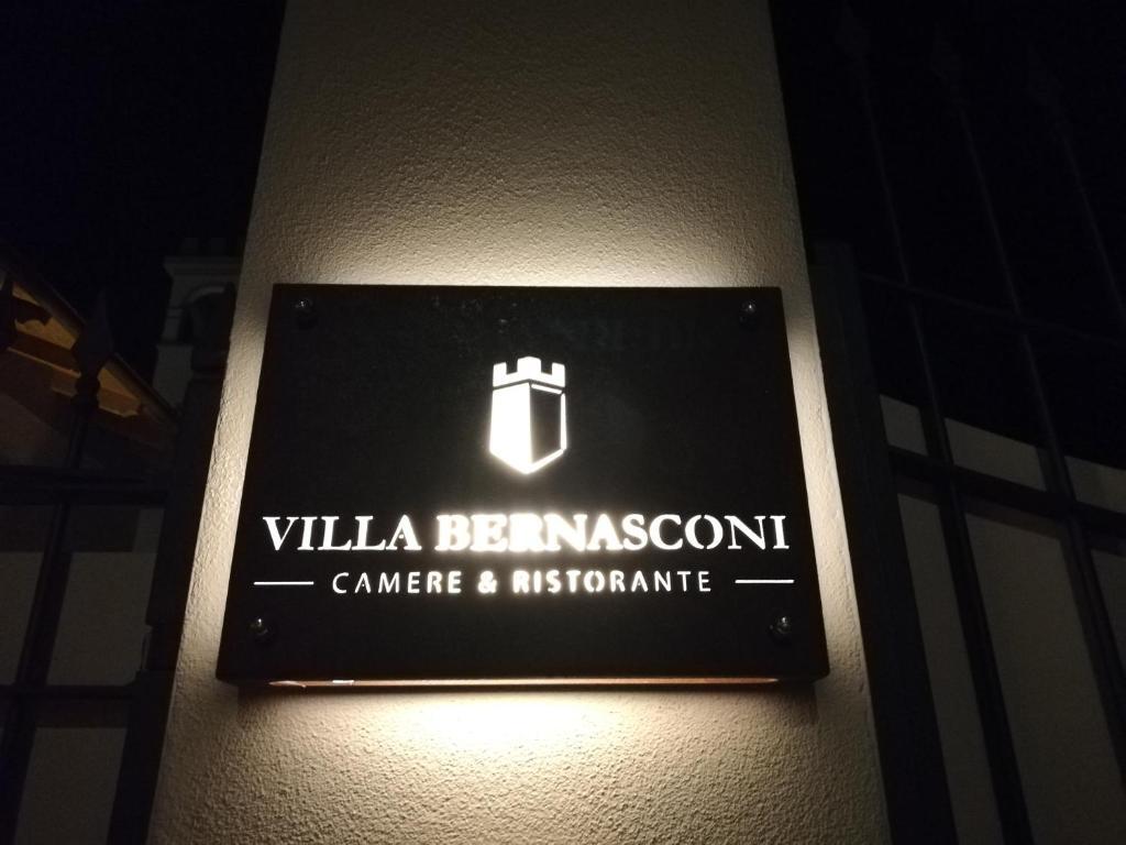 Villa Bernasconi - camere e ristorante -