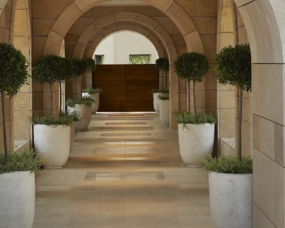 The Romanos, a Luxury Collection Resort