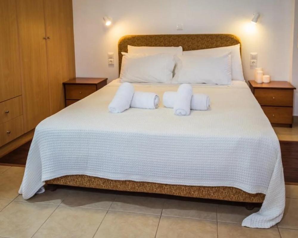 Romanos Beach Villas