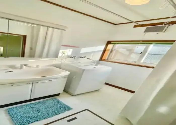Holiday House Toya