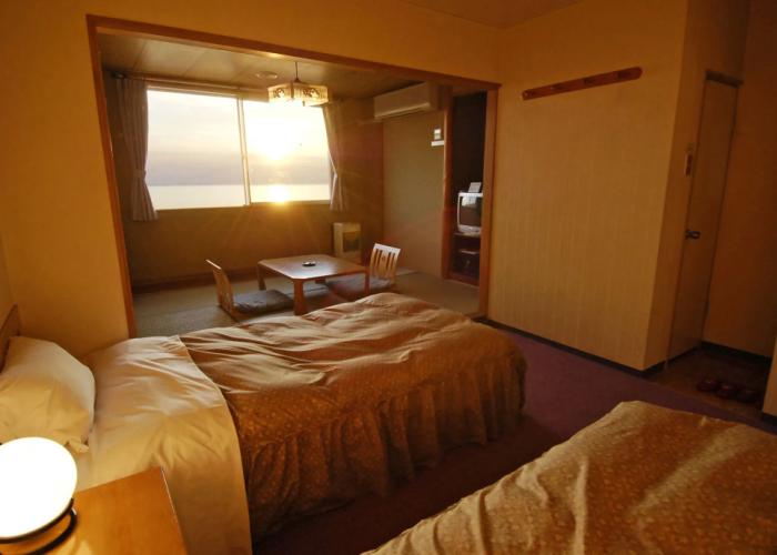 Shiretoko Yuhi No Ataruie Onsen Hostel