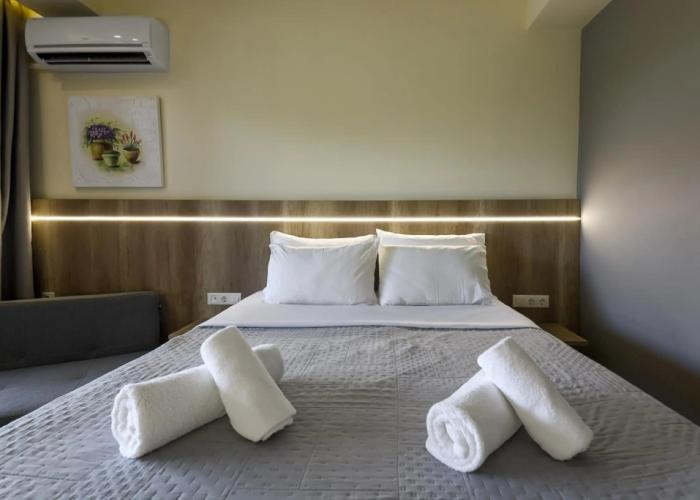 Yakinthos Hotel
