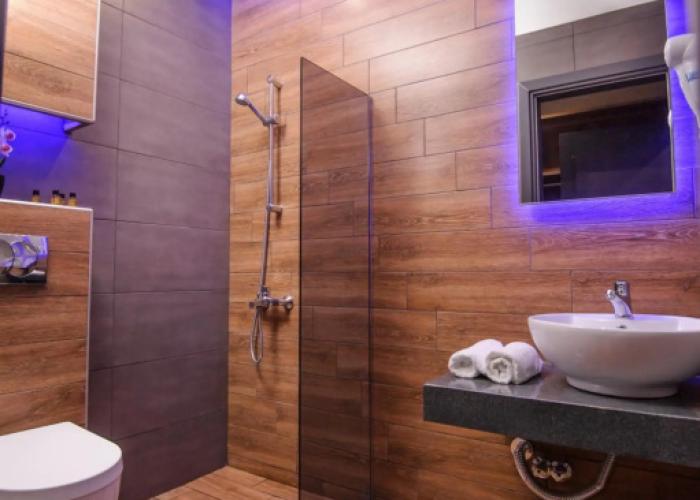 Yakinthos Hotel