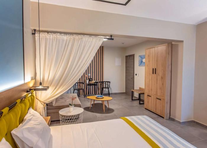 Mythic Summer Hotel