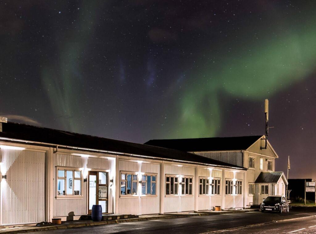 Bakki Hostel and Apartments