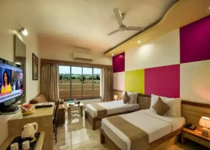 Lion Lords Inn Rajula