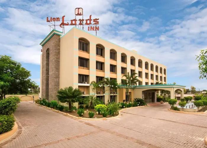 Lion Lords Inn Rajula
