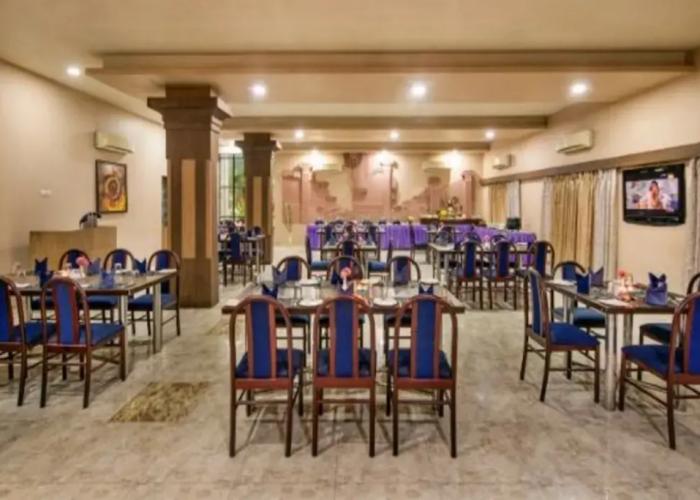 Lion Lords Inn Rajula