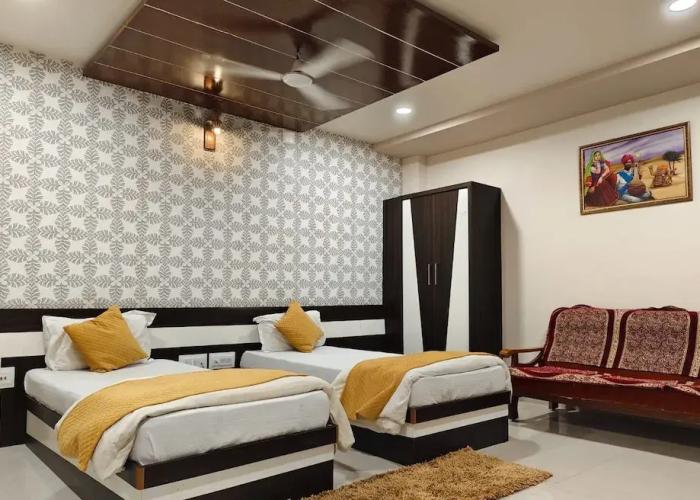 Hotel Tulsi Inn