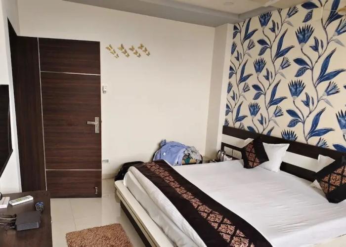 Hotel Tulsi Inn
