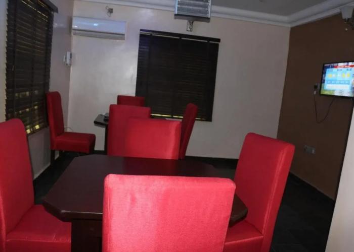 TommsVille Hotels