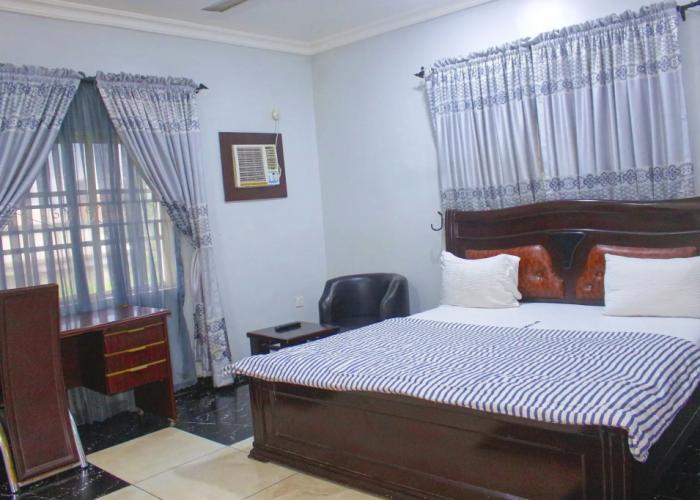 Emrosy Hotels