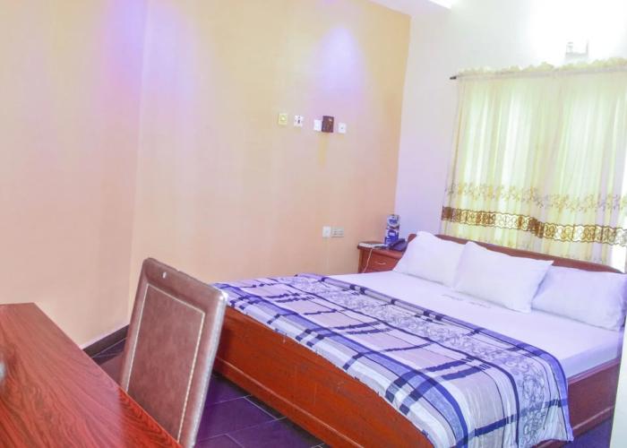 Emrosy Hotels