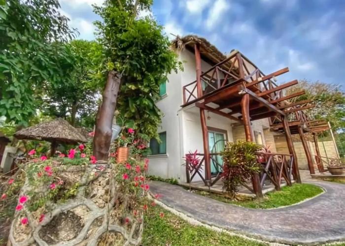 Hotel Pancho Villas