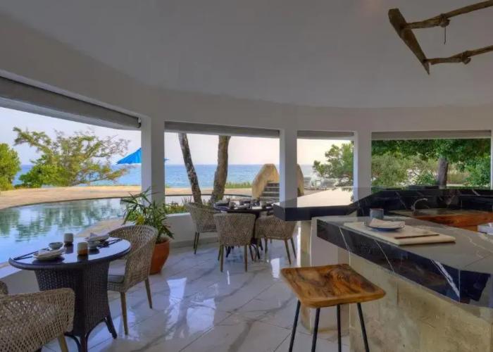 Chale Island Resort