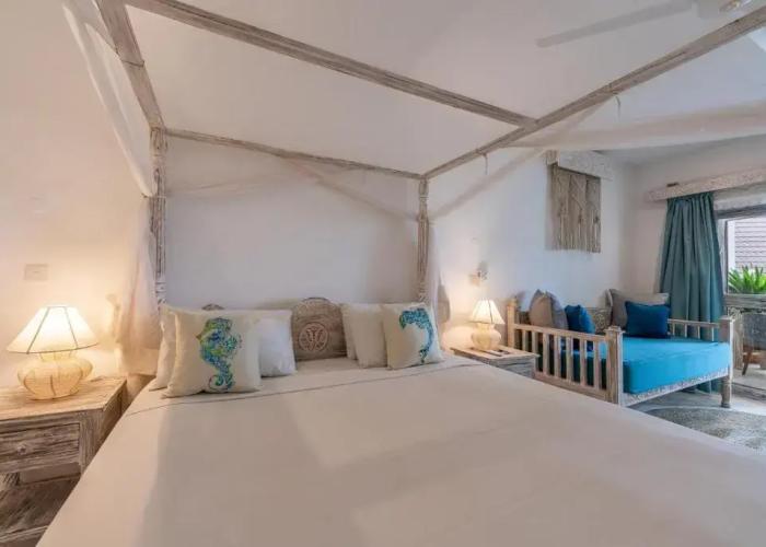 Chale Island Resort