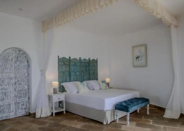 Chale Island Resort