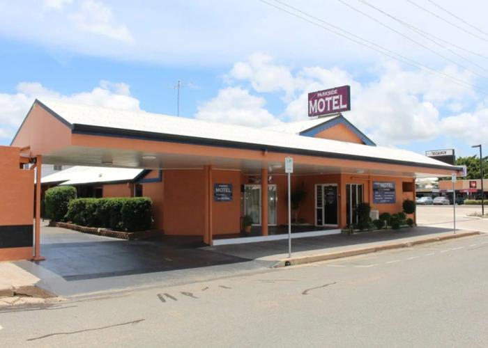 Parkside Motel