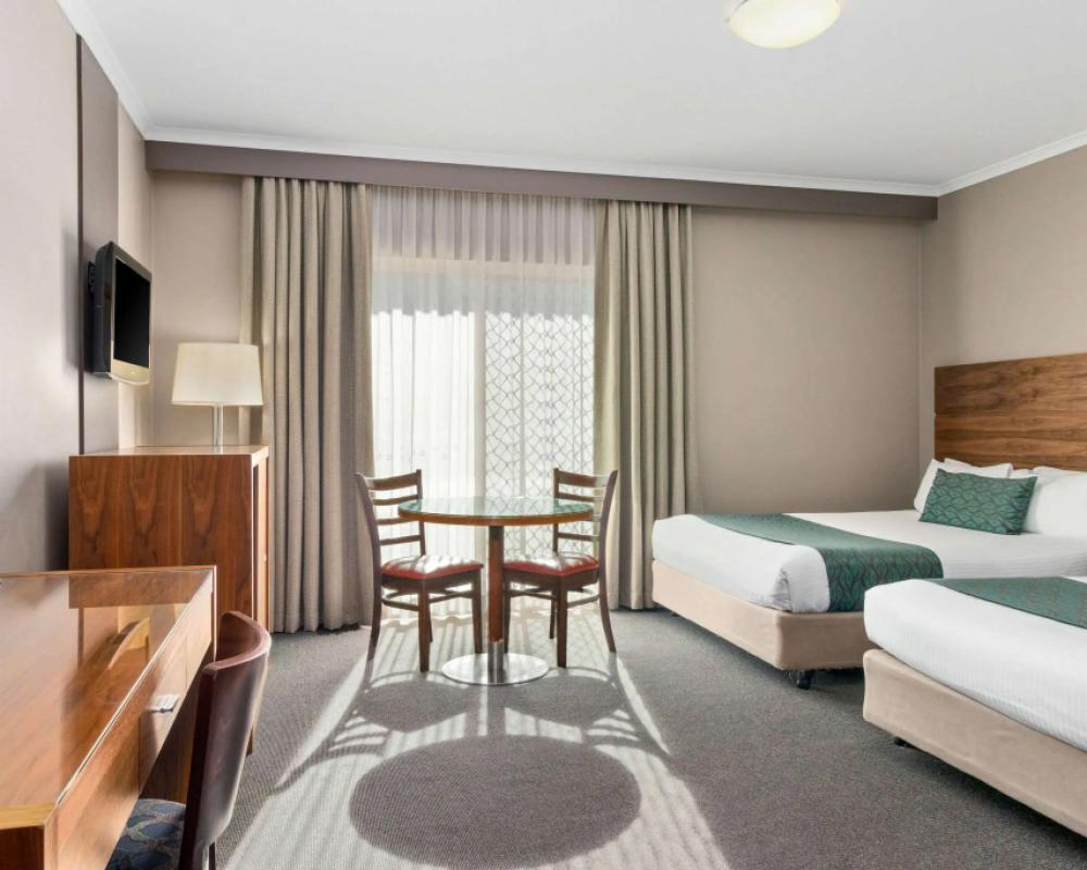фото Quality Hotel Dickson